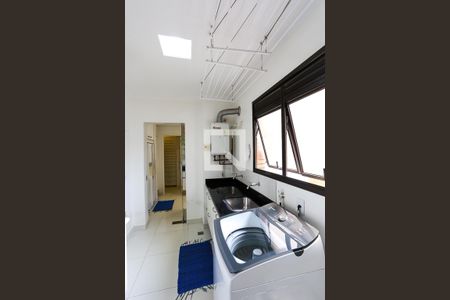 Apartamento à venda com 230m², 3 quartos e 4 vagas Apartamento à venda com 230m², 3 quartos e 4 vagasÁrea de Serviço