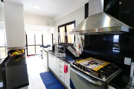 Apartamento à venda com 230m², 3 quartos e 4 vagas Apartamento à venda com 230m², 3 quartos e 4 vagasCozinha