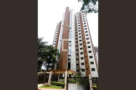 Apartamento à venda com 230m², 3 quartos e 4 vagas Apartamento à venda com 230m², 3 quartos e 4 vagasFachada