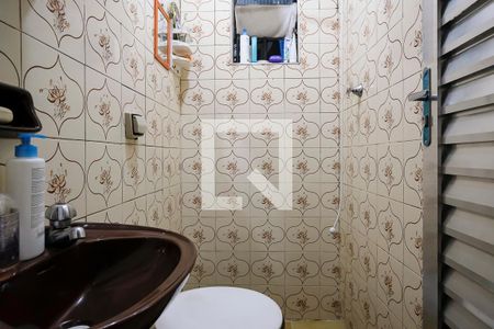 Casa à venda com 110m², 4 quartos e sem vagaBanheiro 1