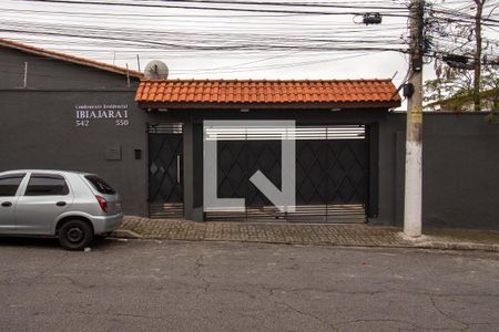 Casa de condomínio à venda com 68m², 2 quartos e 1 vaga Casa de condomínio à venda com 68m², 2 quartos e 1 vagaFachada