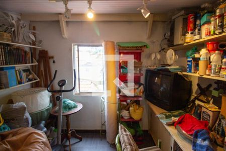 Casa de condomínio à venda com 68m², 2 quartos e 1 vaga Casa de condomínio à venda com 68m², 2 quartos e 1 vagaSótão