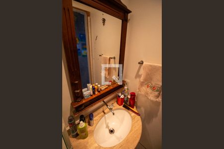 Casa de condomínio à venda com 68m², 2 quartos e 1 vaga Casa de condomínio à venda com 68m², 2 quartos e 1 vagaBanheiro