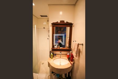 Casa de condomínio à venda com 68m², 2 quartos e 1 vaga Casa de condomínio à venda com 68m², 2 quartos e 1 vagaBanheiro