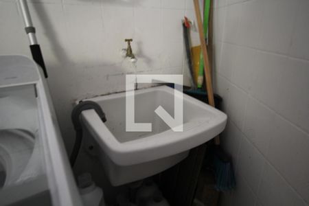 Casa à venda com 130m², 3 quartos e 1 vagaÁrea de Serviço