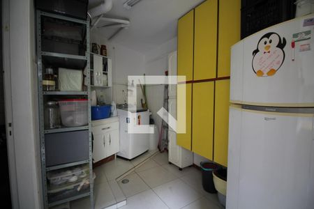 Casa à venda com 130m², 3 quartos e 1 vagaÁrea de Serviço
