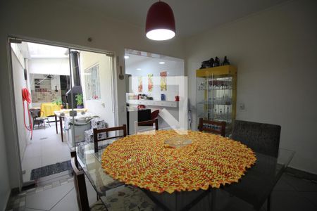 Casa à venda com 130m², 3 quartos e 1 vagaSala de Jantar