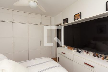 Apartamento à venda com 125m², 3 quartos e 2 vagas Apartamento à venda com 125m², 3 quartos e 2 vagasSuíte