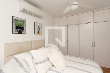 Apartamento à venda com 125m², 3 quartos e 2 vagas Apartamento à venda com 125m², 3 quartos e 2 vagasSuíte