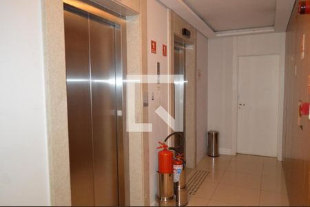 Apartamento à venda com 52m², 1 quarto e 1 vagaElevador