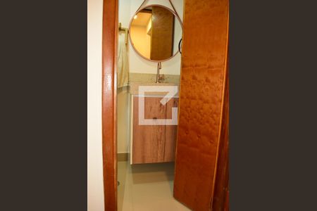 Casa à venda com 140m², 2 quartos e sem vagaLavabo