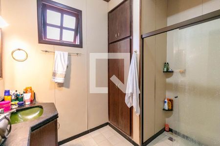 Casa à venda com 530m², 3 quartos e 3 vagasBanheiro