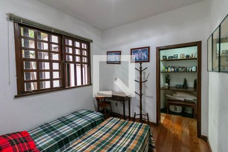Casa à venda com 530m², 3 quartos e 3 vagasQuarto de Serviço