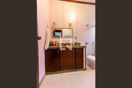 Casa à venda com 530m², 3 quartos e 3 vagasBanheiro