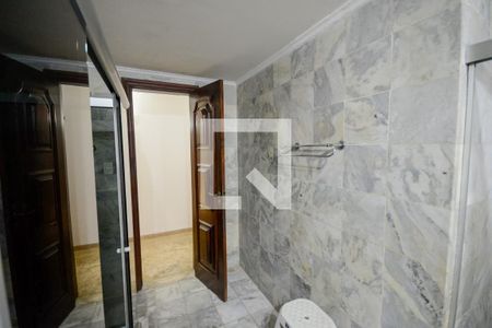 Apartamento à venda com 200m², 3 quartos e 1 vaga Apartamento à venda com 200m², 3 quartos e 1 vagaBanheiro 2