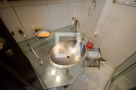 Apartamento à venda com 200m², 3 quartos e 1 vaga Apartamento à venda com 200m², 3 quartos e 1 vagaBanheiro 1