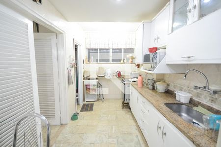 Apartamento à venda com 200m², 3 quartos e 1 vaga Apartamento à venda com 200m², 3 quartos e 1 vagaCozinha