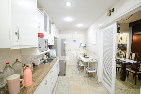 Apartamento à venda com 200m², 3 quartos e 1 vaga Apartamento à venda com 200m², 3 quartos e 1 vagaCozinha