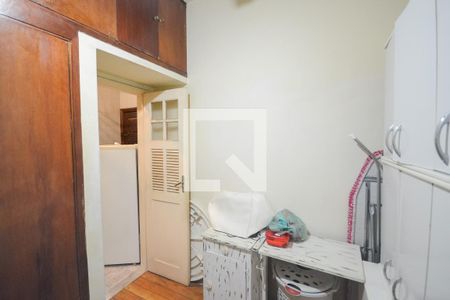 Apartamento à venda com 200m², 3 quartos e 1 vaga Apartamento à venda com 200m², 3 quartos e 1 vagaQuarto de Serviço