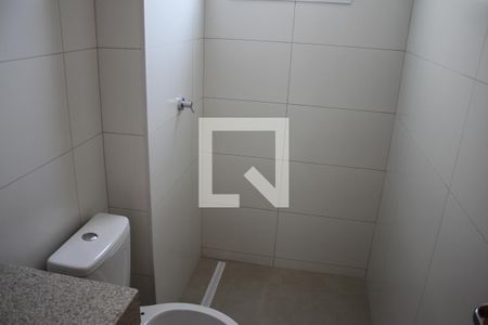 Banheiro de apartamento para alugar com 2 quartos, 64m² em Serrinha, Goiânia