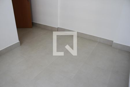 Quarto de apartamento para alugar com 2 quartos, 64m² em Serrinha, Goiânia
