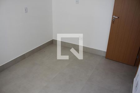 Quarto de apartamento para alugar com 2 quartos, 64m² em Serrinha, Goiânia