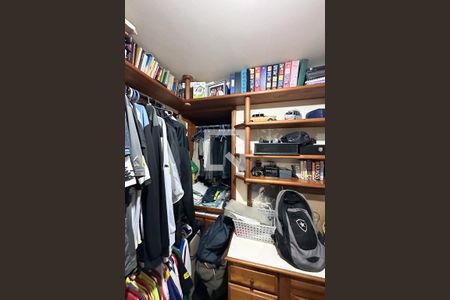 Apartamento à venda com 122m², 3 quartos e 1 vagaCloset da suíte