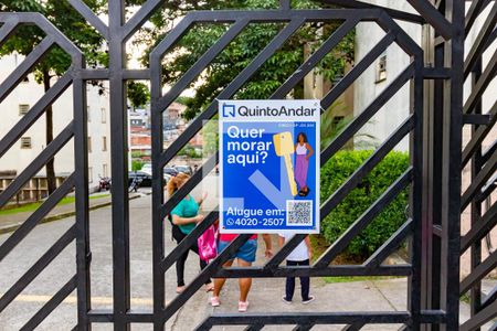 Apartamento para alugar com 48m², 2 quartos e 1 vaga Apartamento para alugar com 48m², 2 quartos e 1 vagaPlaquinha