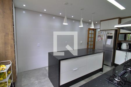 Casa à venda com 184m², 3 quartos e 5 vagas Casa à venda com 184m², 3 quartos e 5 vagasCozinha