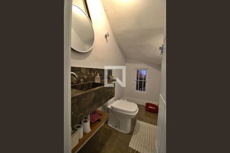 Casa à venda com 184m², 3 quartos e 5 vagas Casa à venda com 184m², 3 quartos e 5 vagasLavabo