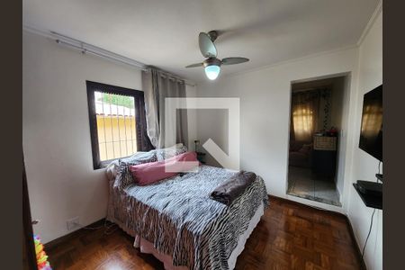 Casa à venda com 350m², 5 quartos e 2 vagas Casa à venda com 350m², 5 quartos e 2 vagasQuarto 2