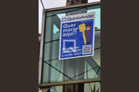 Casa à venda com 350m², 5 quartos e 2 vagas Casa à venda com 350m², 5 quartos e 2 vagasPlaquinha