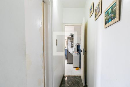 Casa à venda com 168m², 3 quartos e 5 vagas Casa à venda com 168m², 3 quartos e 5 vagasCorredor