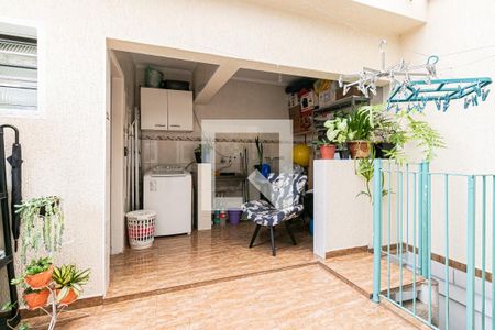 Casa à venda com 168m², 3 quartos e 5 vagas Casa à venda com 168m², 3 quartos e 5 vagasÁrea de Serviço