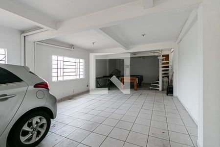Casa à venda com 168m², 3 quartos e 5 vagas Casa à venda com 168m², 3 quartos e 5 vagasGaragem