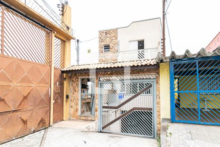 Casa à venda com 168m², 3 quartos e 5 vagas Casa à venda com 168m², 3 quartos e 5 vagasFachada