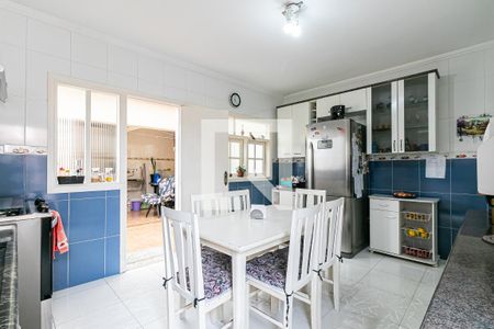 Casa à venda com 168m², 3 quartos e 5 vagas Casa à venda com 168m², 3 quartos e 5 vagasCozinha