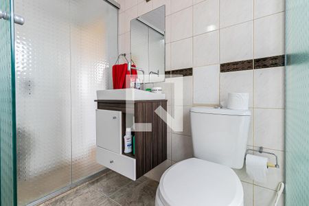 Casa à venda com 168m², 3 quartos e 5 vagas Casa à venda com 168m², 3 quartos e 5 vagasBanheiro da Suíte 2