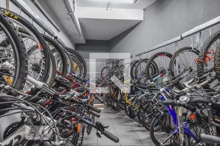 Studio à venda com 36m², 1 quarto e sem vaga Studio à venda com 36m², 1 quarto e sem vagaÁrea Comum - Bicicletário