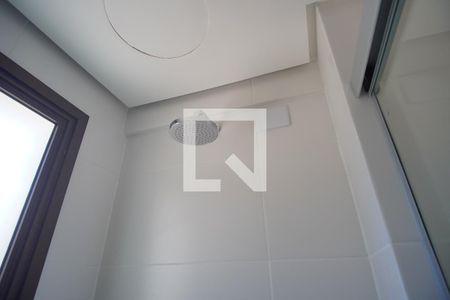 Banheiro da Suíte de apartamento para alugar com 2 quartos, 58m² em Auxiliadora, Porto Alegre