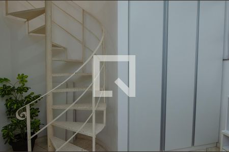 Apartamento à venda com 110m², 3 quartos e 2 vagas Apartamento à venda com 110m², 3 quartos e 2 vagasHall