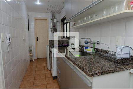 Apartamento à venda com 110m², 3 quartos e 2 vagas Apartamento à venda com 110m², 3 quartos e 2 vagasCozinha