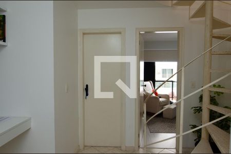 Apartamento à venda com 110m², 3 quartos e 2 vagas Apartamento à venda com 110m², 3 quartos e 2 vagasHall