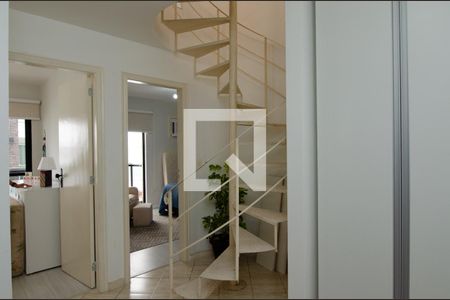 Apartamento à venda com 110m², 3 quartos e 2 vagas Apartamento à venda com 110m², 3 quartos e 2 vagasHall