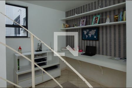 Apartamento à venda com 110m², 3 quartos e 2 vagas Apartamento à venda com 110m², 3 quartos e 2 vagasHall