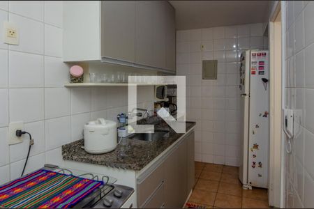 Apartamento à venda com 110m², 3 quartos e 2 vagas Apartamento à venda com 110m², 3 quartos e 2 vagasCozinha