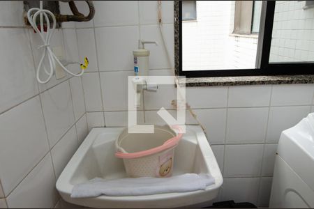 Apartamento à venda com 110m², 3 quartos e 2 vagas Apartamento à venda com 110m², 3 quartos e 2 vagasÁrea de Serviço