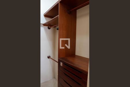 Apartamento à venda com 112m², 2 quartos e 1 vagaCloset