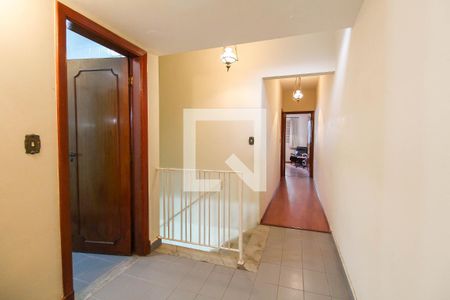 Casa à venda com 225m², 3 quartos e 2 vagasHall