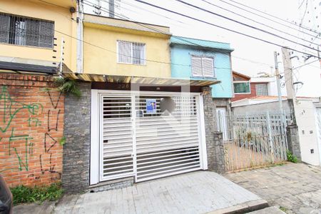 Casa à venda com 225m², 3 quartos e 2 vagasFachada 1